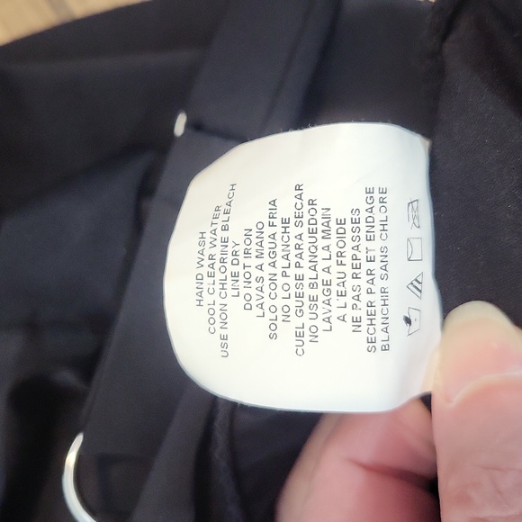 A&H SPORTSWEAR Black Padded Cup 3 Tier Ruffle Tankini Top - Picture 9 of 9